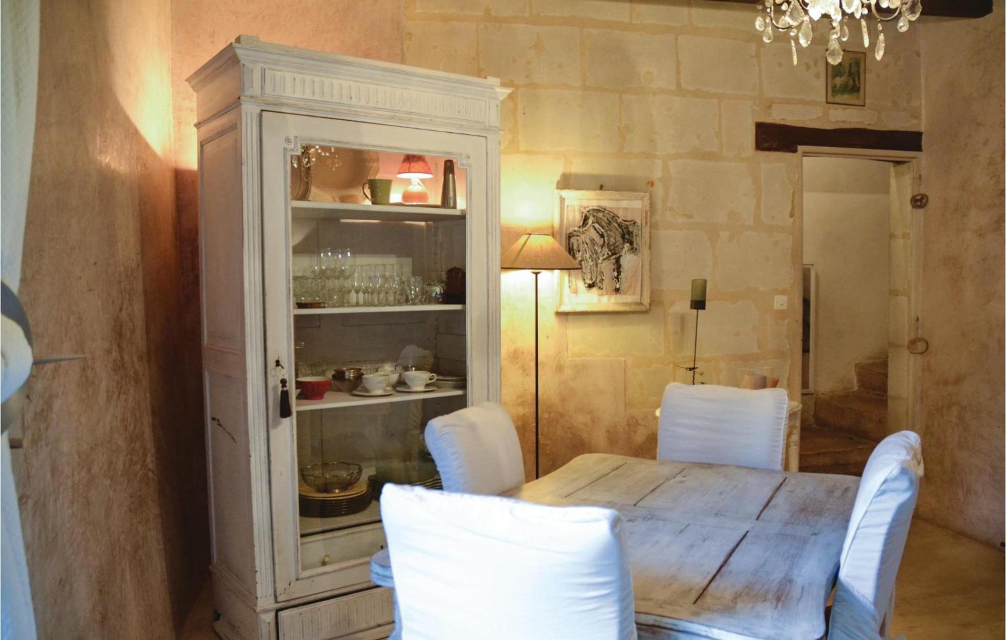 Cozy Home In Gennes With Kitchen Экстерьер фото