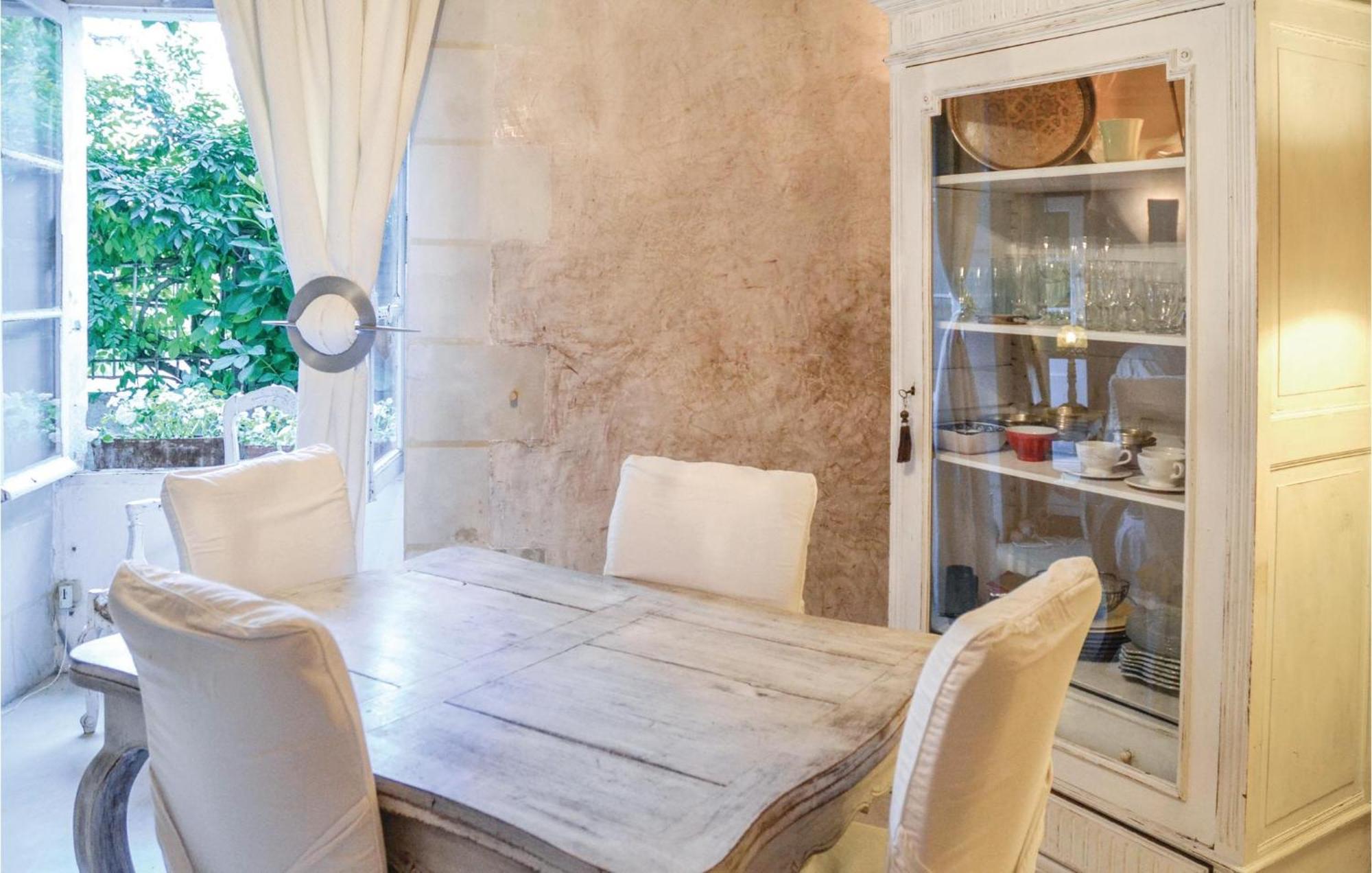 Cozy Home In Gennes With Kitchen Экстерьер фото